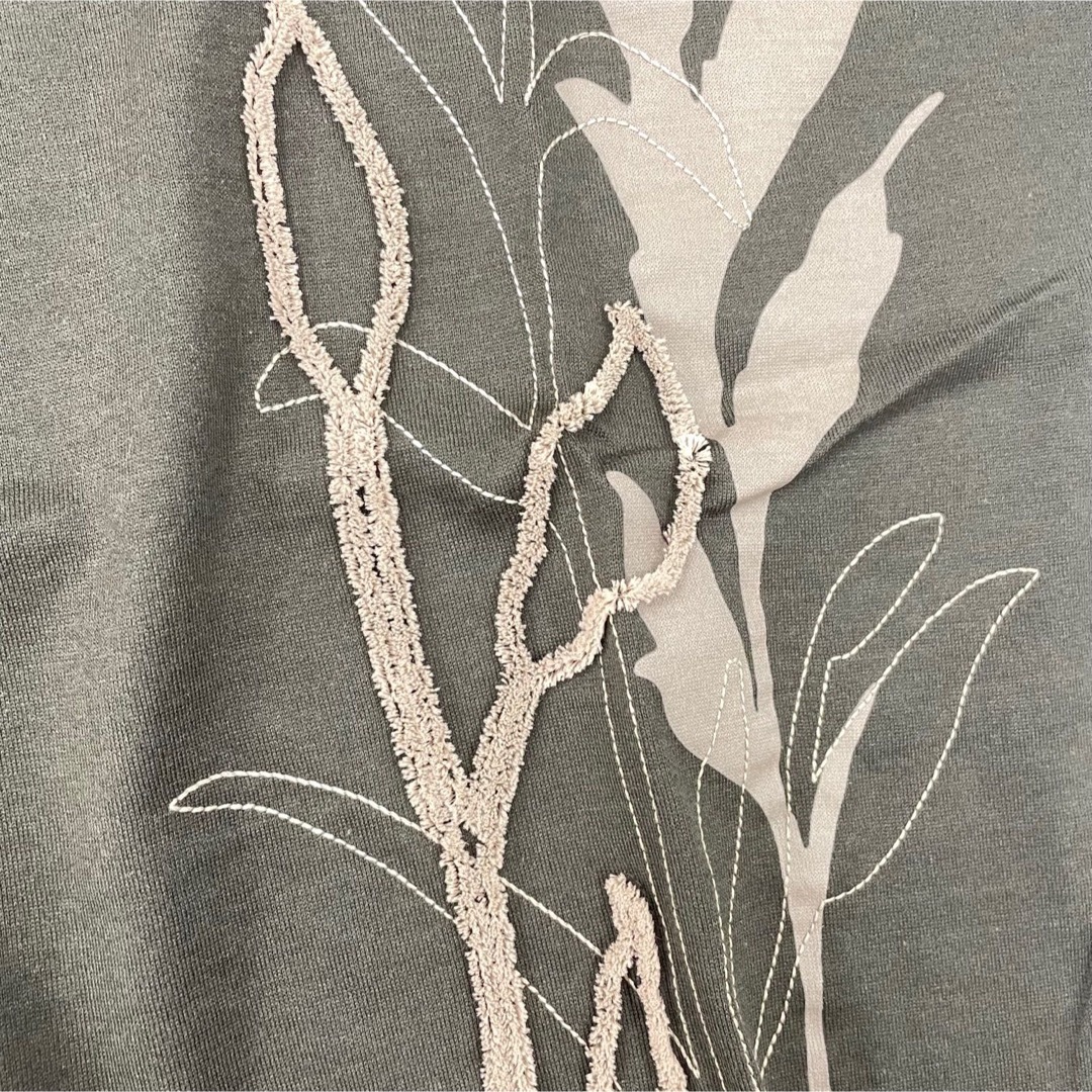 Hermes(エルメス)のエルメス　HERMES Tシャツ《Herbier 3D》カーキ コットン　新品 メンズのトップス(Tシャツ/カットソー(半袖/袖なし))の商品写真