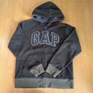 ギャップ(GAP)のGAP キッズフリースジップアップパーカー　カーキ　160サイズ(ジャケット/上着)