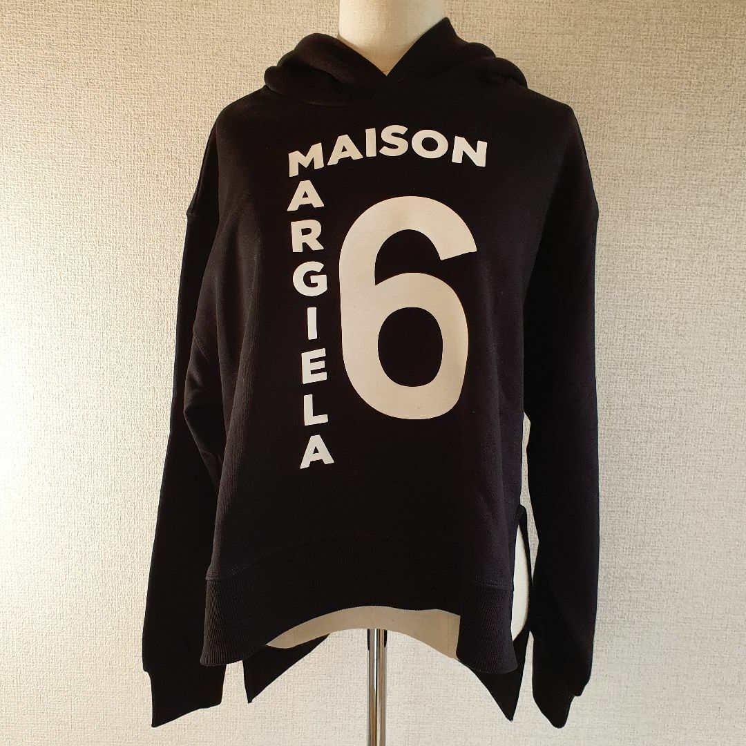 MM6(エムエムシックス)の【新品・未使用】MM6 MaisonMargiela kidsパーカー黒16Y キッズ/ベビー/マタニティのキッズ服男の子用(90cm~)(ジャケット/上着)の商品写真