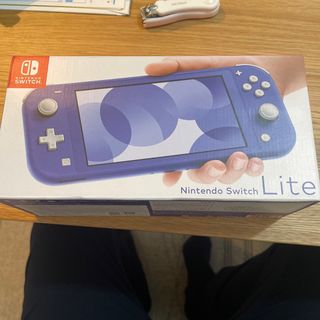 ニンテンドウ(任天堂)のNintendo Switch LITE ブルー(家庭用ゲーム機本体)