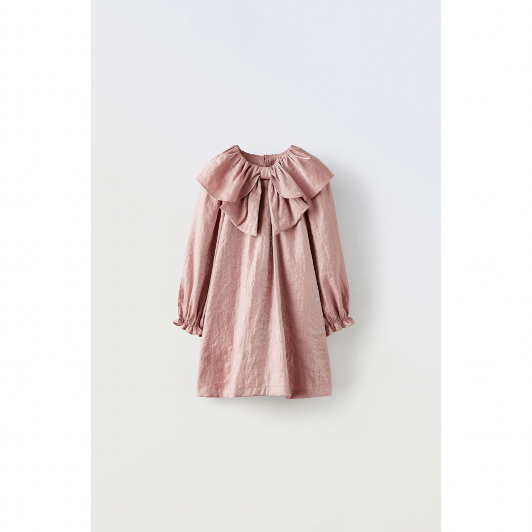 ZARA KIDS(ザラキッズ)のリボン　シャイニー　ワンピース 2-3歳(98cm) キッズ/ベビー/マタニティのキッズ服女の子用(90cm~)(ワンピース)の商品写真