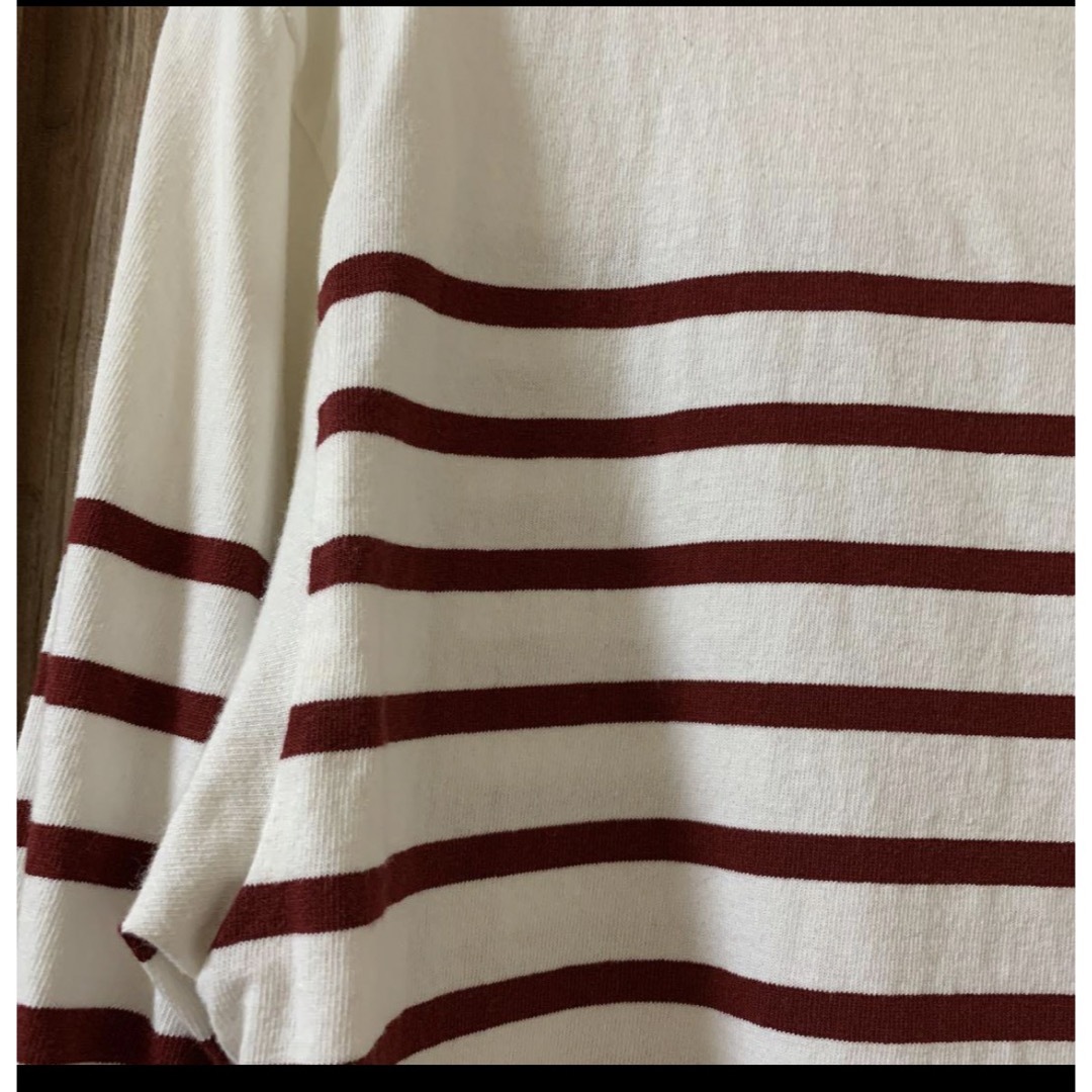 UNIQLO(ユニクロ)のUNIQLO ボーダートップス　赤 レディースのトップス(Tシャツ(長袖/七分))の商品写真
