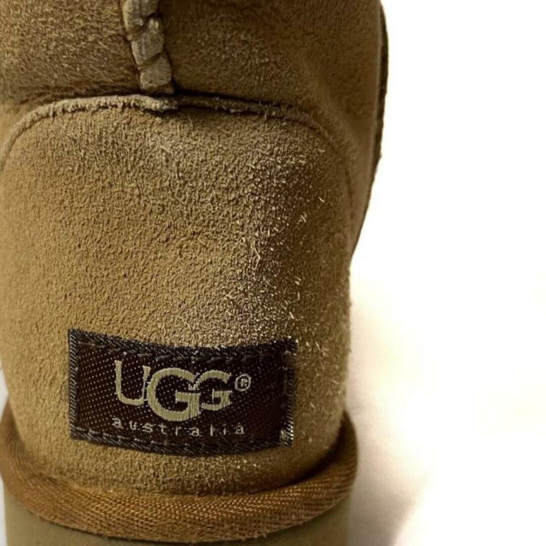 UGG(アグ)のアグ ショートブーツ W7 レディース 5825 レディースの靴/シューズ(ブーツ)の商品写真