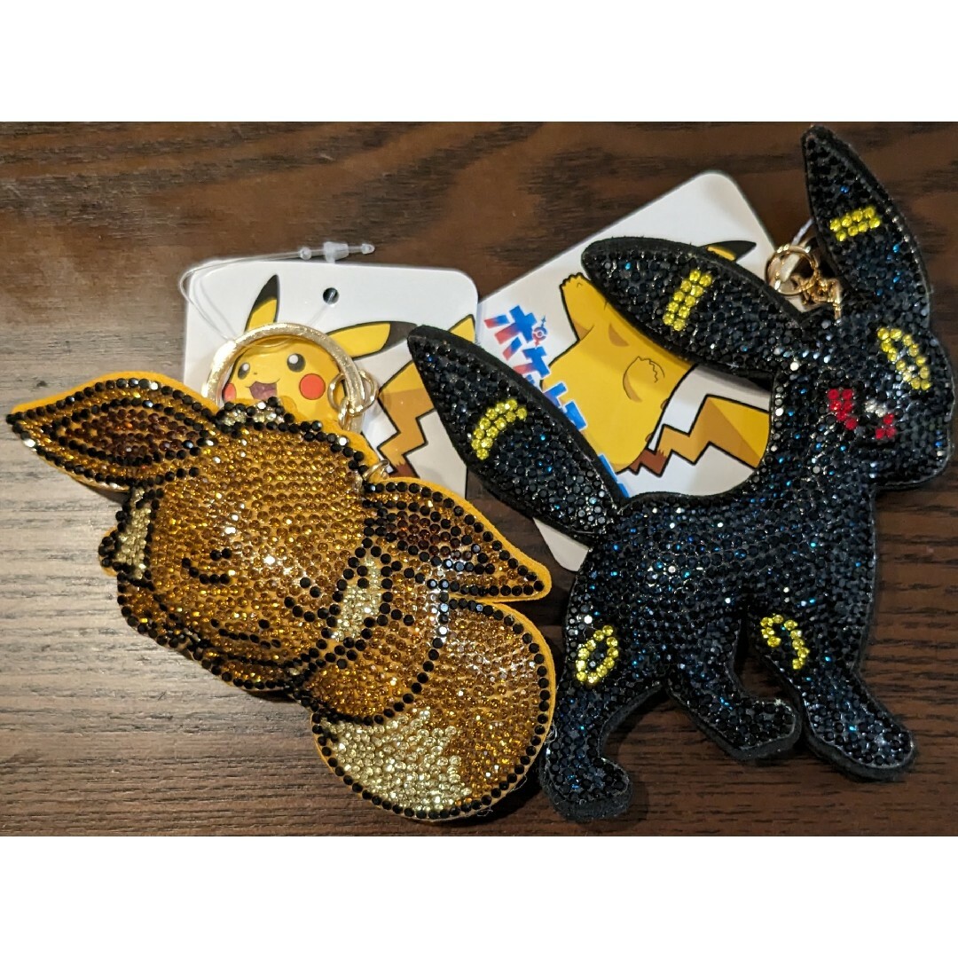 ポケモン　キラキラ　キーホルダー　ブラッキー　イーブイ　2点セット エンタメ/ホビーのおもちゃ/ぬいぐるみ(キャラクターグッズ)の商品写真