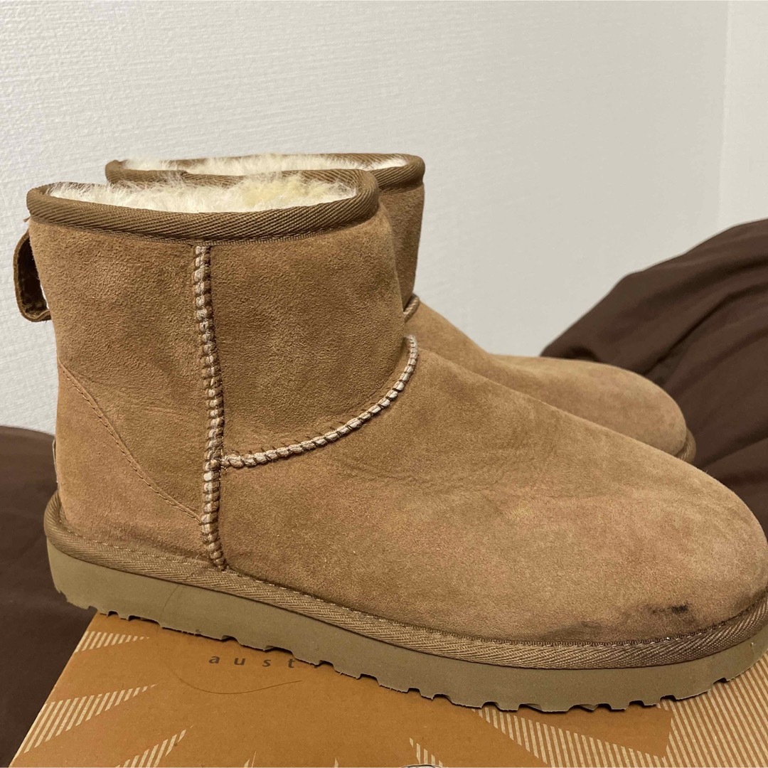 オーストラリア購入品【ほぼ未使用】UGG W CLASSIC MINI 5854W/CHE