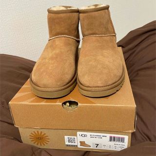 アグオーストラリア(UGG AUSTRALIA)のUGG クラシックミニ　5854 W/CHE(ブーツ)