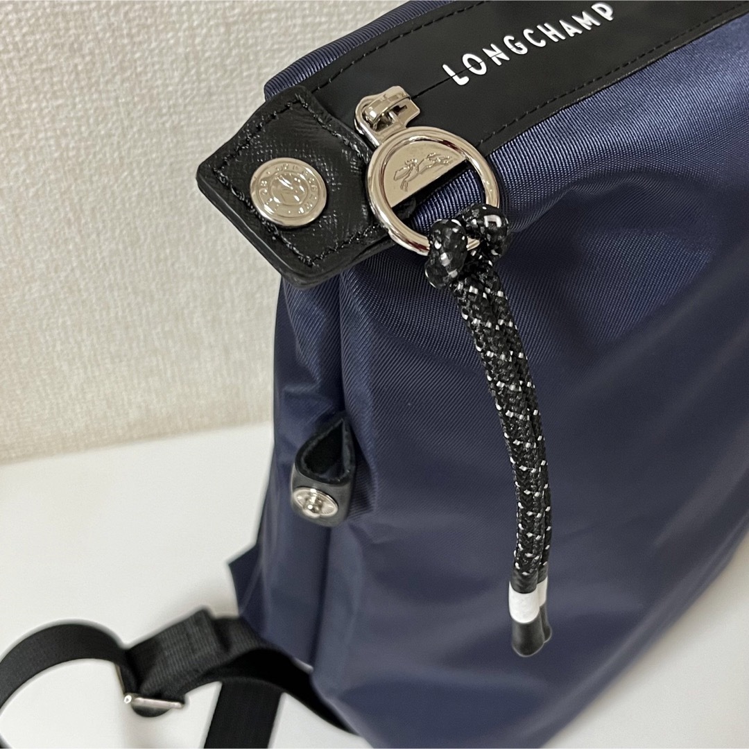 LONGCHAMP(ロンシャン)の【新品】ロンシャン ル プリアージュENERGY最新Mバックパックダークネイビー レディースのバッグ(リュック/バックパック)の商品写真