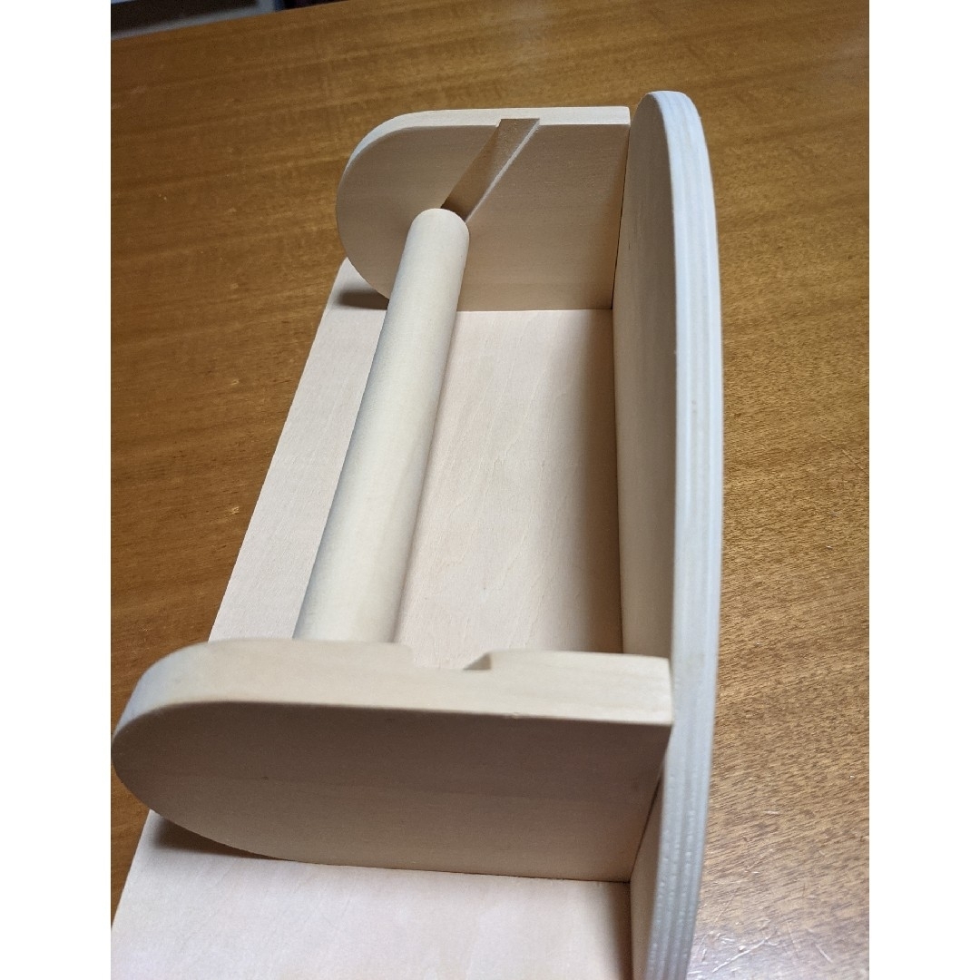 トールペイント白木　キッチンペーパーホルダー(棚付) ハンドメイドの素材/材料(その他)の商品写真