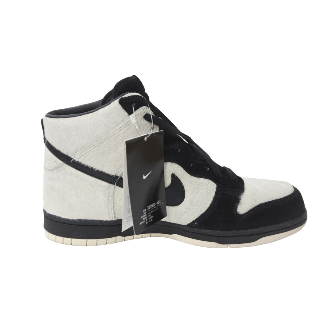 NIKE(ナイキ)の新品同様 NIKE ナイキ スニーカー DUNK HIGH PREMIUM UENO-PANDA ダンク ハイ 上野 パンダ 2008 27.5 323955-101 中古 56594 レディースの靴/シューズ(ブーツ)の商品写真