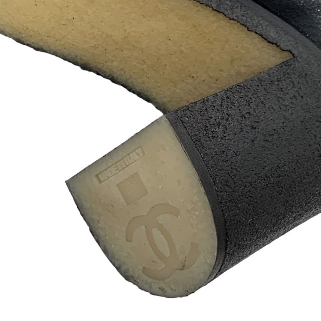 CHANEL(シャネル)のシャネル CHANEL ブーツ ショートブーツ 靴 シューズ ターンロック ココマーク ラメ レザー ブラック 黒 レディースの靴/シューズ(ブーツ)の商品写真