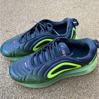 ナイキ(NIKE)の専用です！NIKE AIR MAX 720　BLACK/VOLT　26.5㎝(スニーカー)