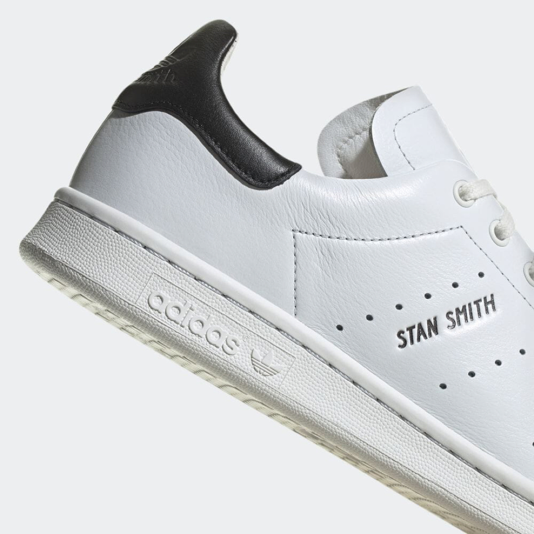 adidas(アディダス)のadidas アディダス STAN SMITH LUX スタンスミス ホワイト メンズの靴/シューズ(スニーカー)の商品写真