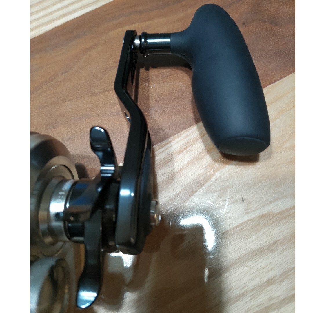 シマノ ベイトリール オシアジガー 2000NR XG 右巻 2021年モデル シマノ ベイトリール オシアジガー 2000NR XG 右巻 2021年モデル