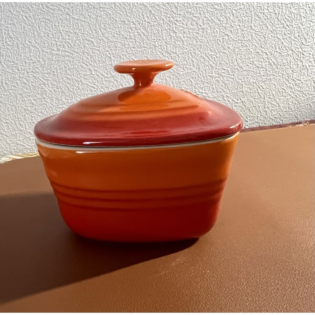 LE CREUSET(ルクルーゼ)のル・クルーゼ　ラムカン・ダムール（蓋付き）オレンジ インテリア/住まい/日用品のキッチン/食器(容器)の商品写真