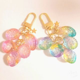 ドロップ　キーホルダー　バッグチャーム　ハンドメイド　レジン　虹色　オーロラ(バッグチャーム)