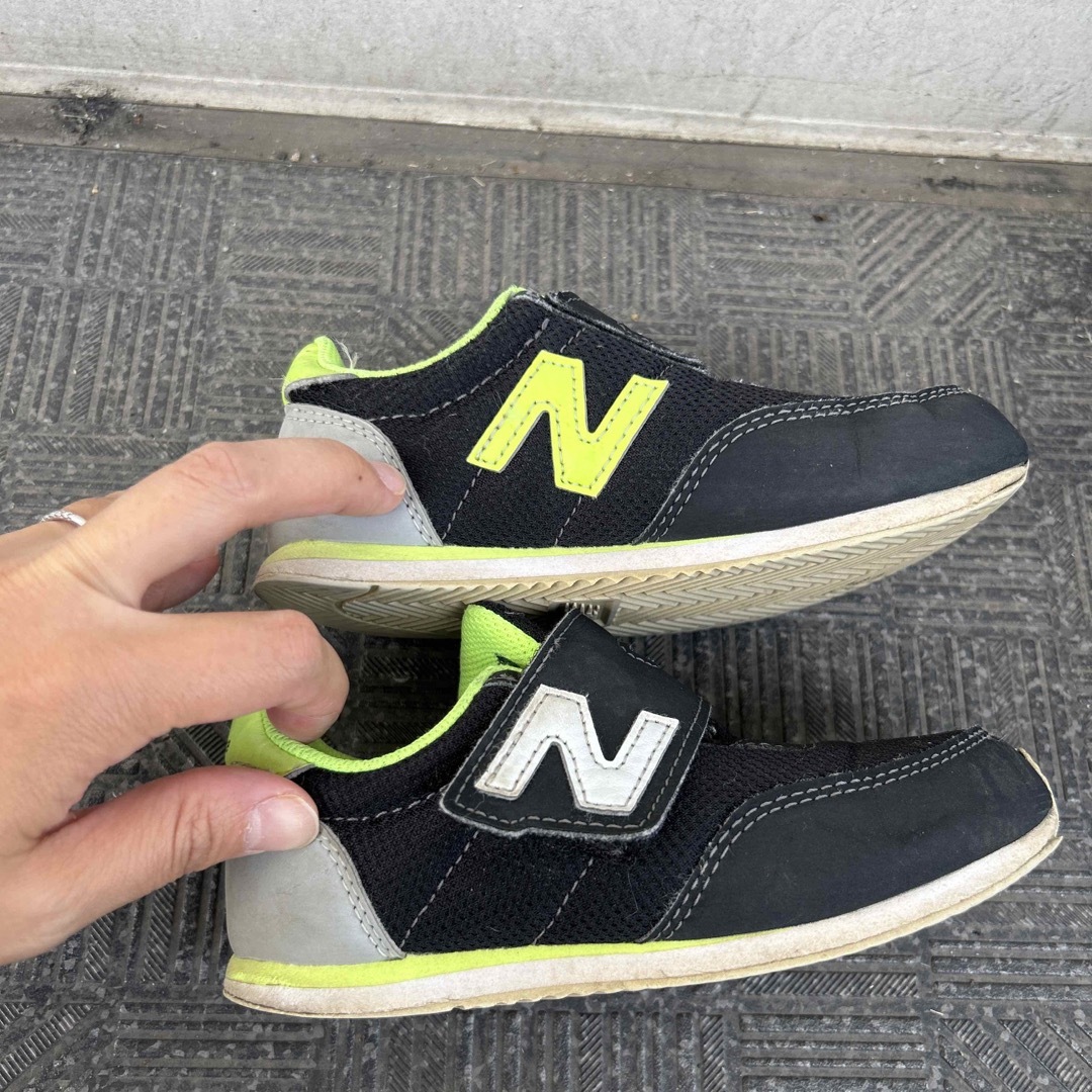 New Balance(ニューバランス)のNewBalance IV720 16.5cm キッズ/ベビー/マタニティのキッズ靴/シューズ(15cm~)(スニーカー)の商品写真