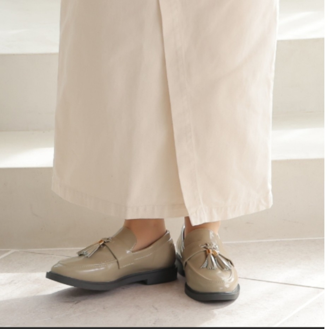 ◆新品◆タッセルローファー  24～24.5cm ベージュ レディースの靴/シューズ(ローファー/革靴)の商品写真