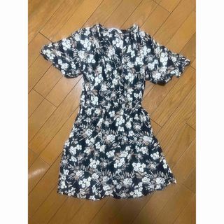 ザラ(ZARA)のザラベーシック　花柄　ワンピース　XS(ミニワンピース)