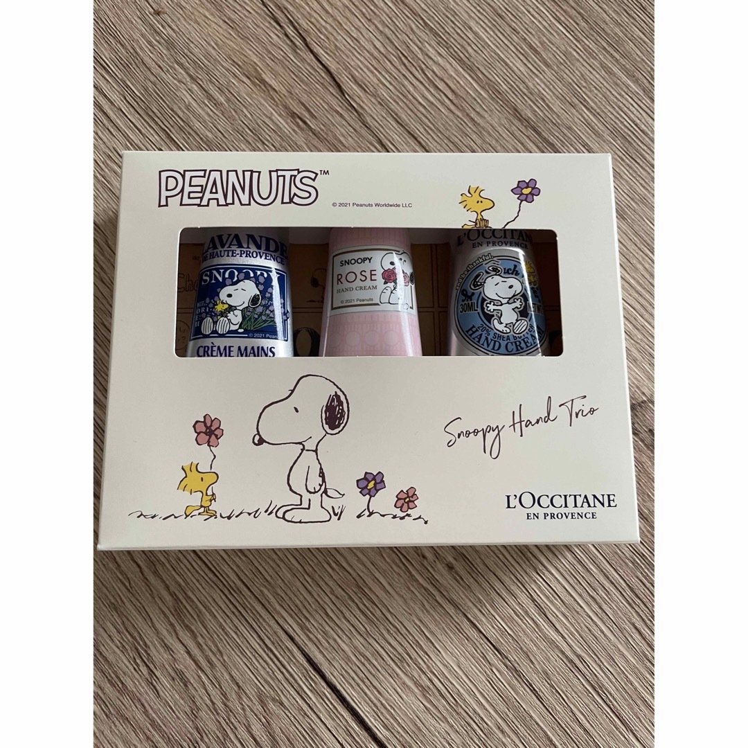 L'OCCITANE(ロクシタン)のロクシタン　ハンドクリーム　新品　スヌーピー  セット コスメ/美容のボディケア(ハンドクリーム)の商品写真