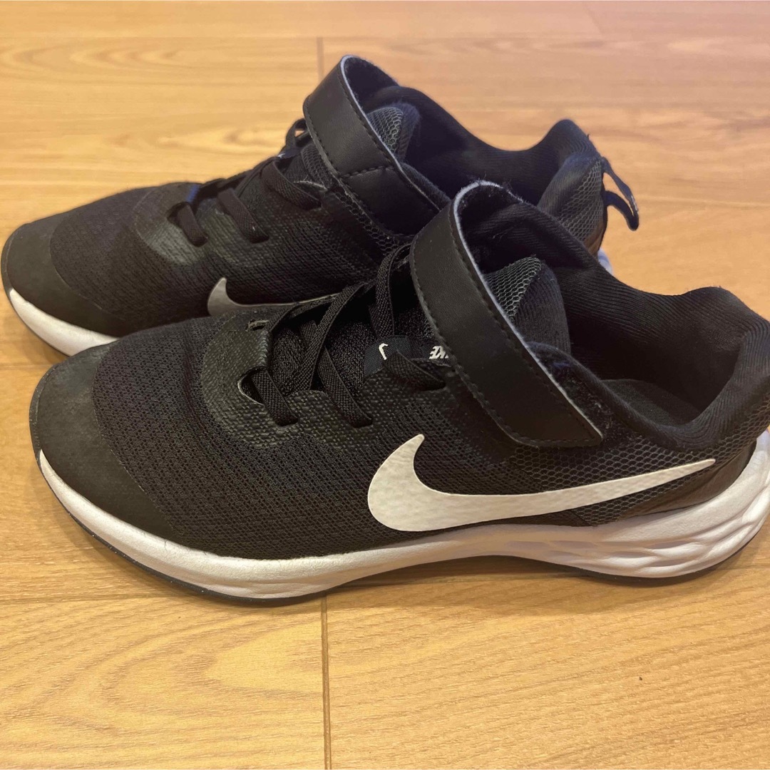 NIKE(ナイキ)のNIKE スニーカー　　２１cm キッズ/ベビー/マタニティのキッズ靴/シューズ(15cm~)(スニーカー)の商品写真