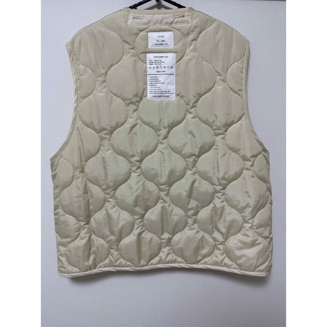 HYKE QUILTED VEST ハイク キルティング ベスト ライナー - トップス HYKE QUILTED VEST ハイク キルティング ベスト ライナー - トップス