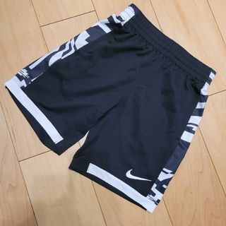 ナイキ(NIKE)のNIKE★ナイキ ショートパンツ　短パン　美品(パンツ/スパッツ)