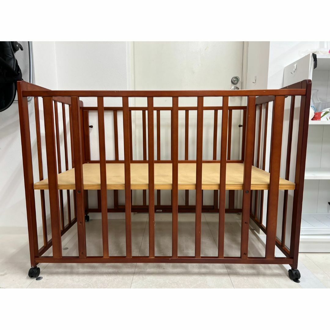 ヤトミ ハピネス ベビーベッド 70×120cm キャスター付 収納付 【要確認 ヤトミ ハピネス ベビーベッド 70×120cm キャスター付 収納付 【要確認