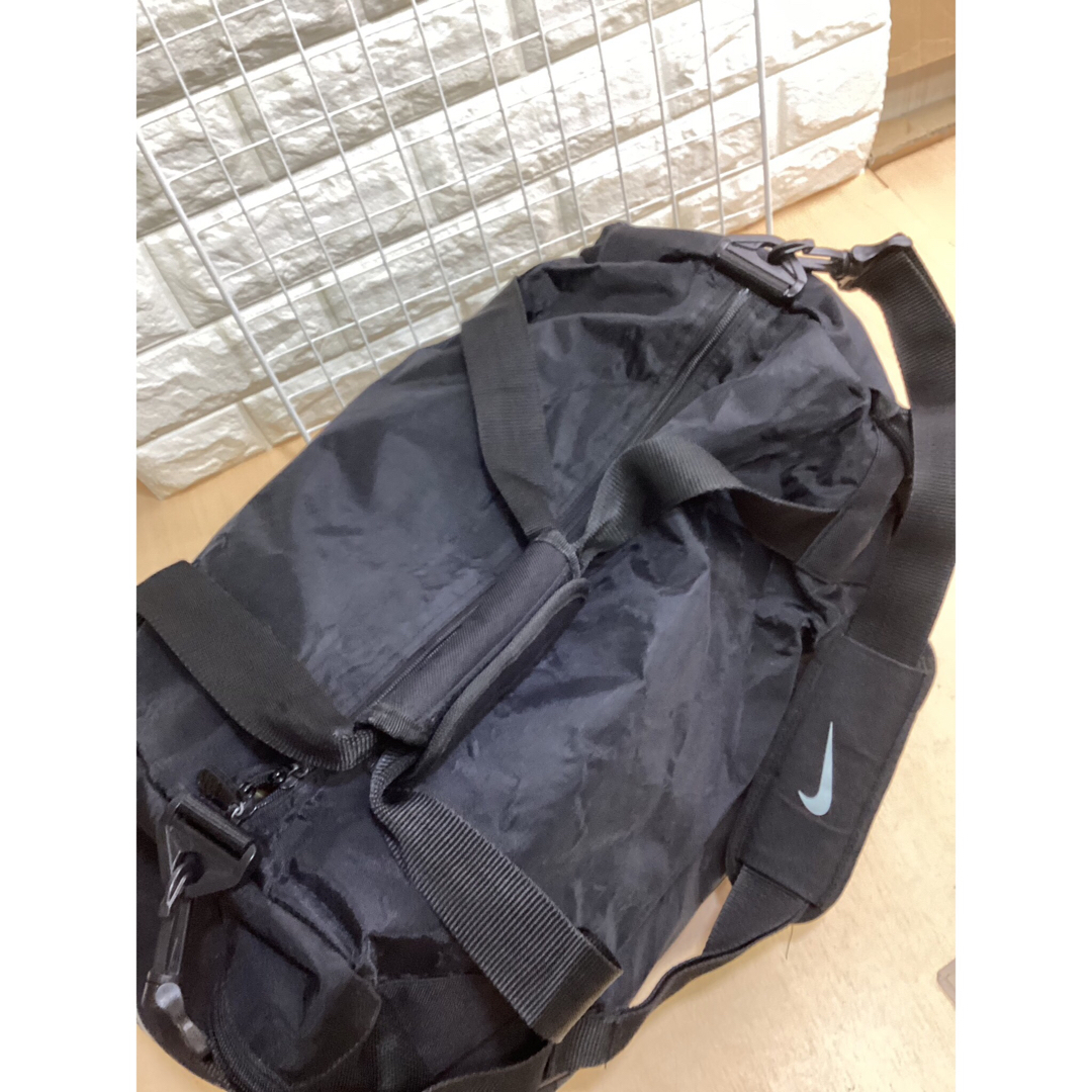 NIKE(ナイキ)のナイキ NIKE ボストンバック 旅行 未清掃  ブラック 大容量  J-55 メンズのバッグ(ボストンバッグ)の商品写真