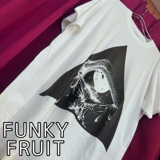 ファンキーフルーツ(FUNKY FRUIT)の［FUNKY FRUIT］トラウマ瞳 Tシャツ ホワイト(Tシャツ(半袖/袖なし))