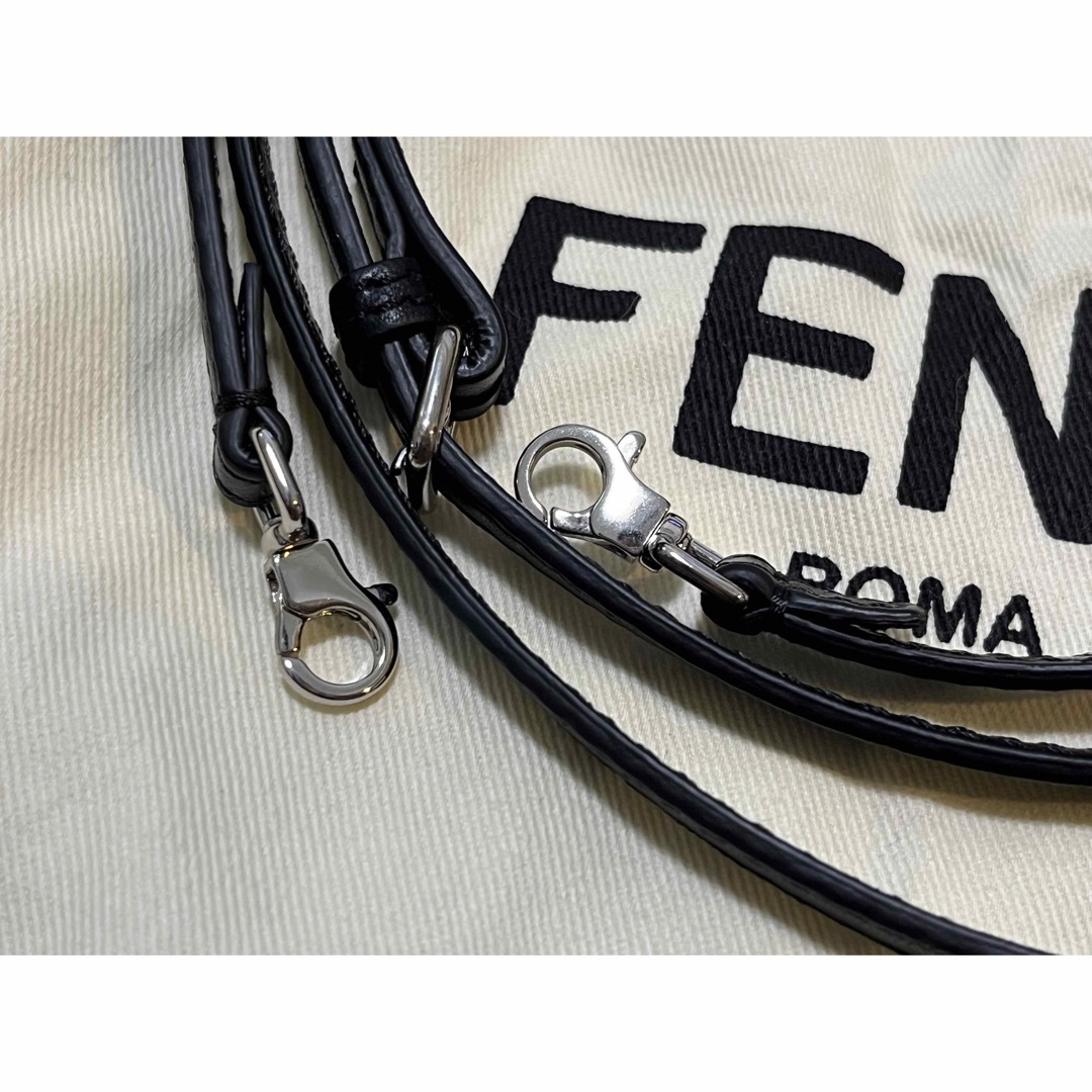 FENDI(フェンディ)のFENDI フェンディ2way モンスター　マイクロバケット　チェーン　バッグ レディースのバッグ(ショルダーバッグ)の商品写真