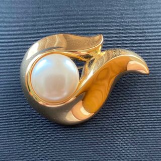 ジバンシィ ブローチ/コサージュの通販 100点以上 | GIVENCHYの ジバンシィ ブローチ/コサージュの通販 100点以上 | GIVENCHYの