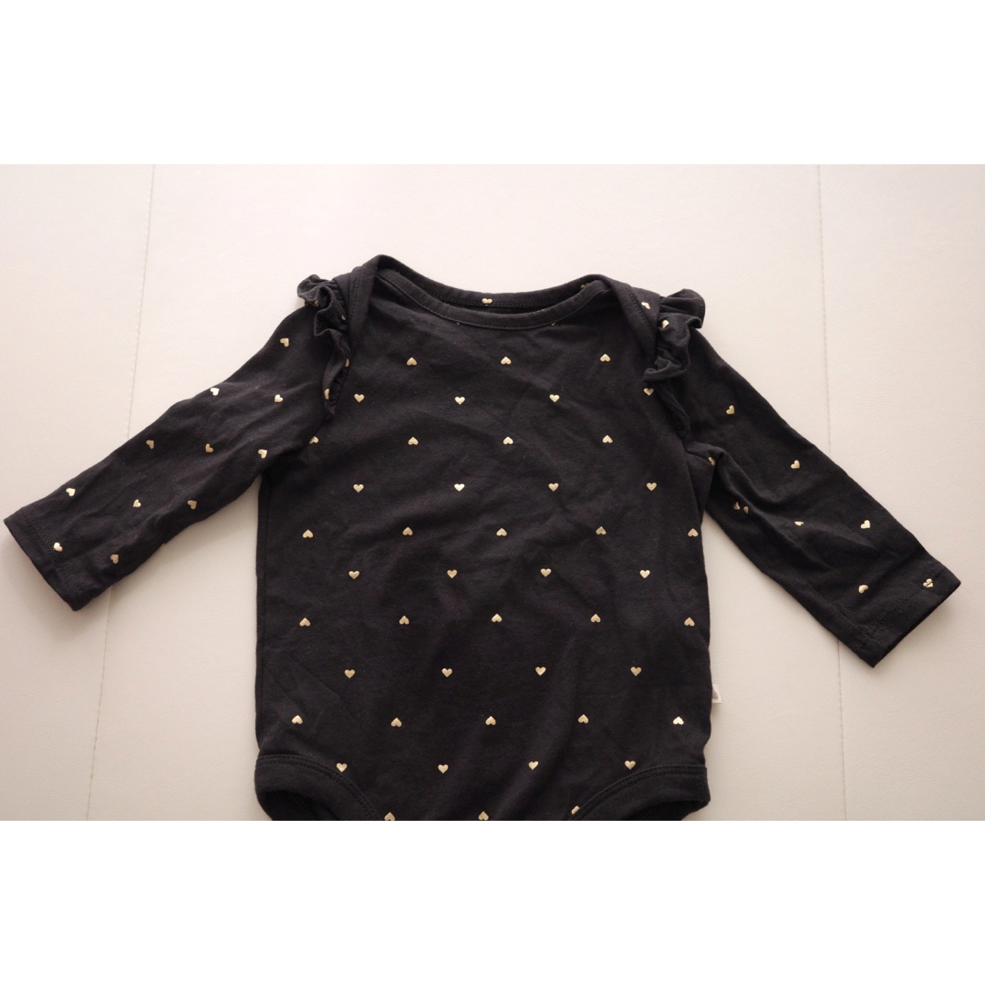 babyGAP(ベビーギャップ)のGAP ブラナンフェイバリット  ラッフルボディシャツ ベビー 3-6M  キッズ/ベビー/マタニティのベビー服(~85cm)(シャツ/カットソー)の商品写真