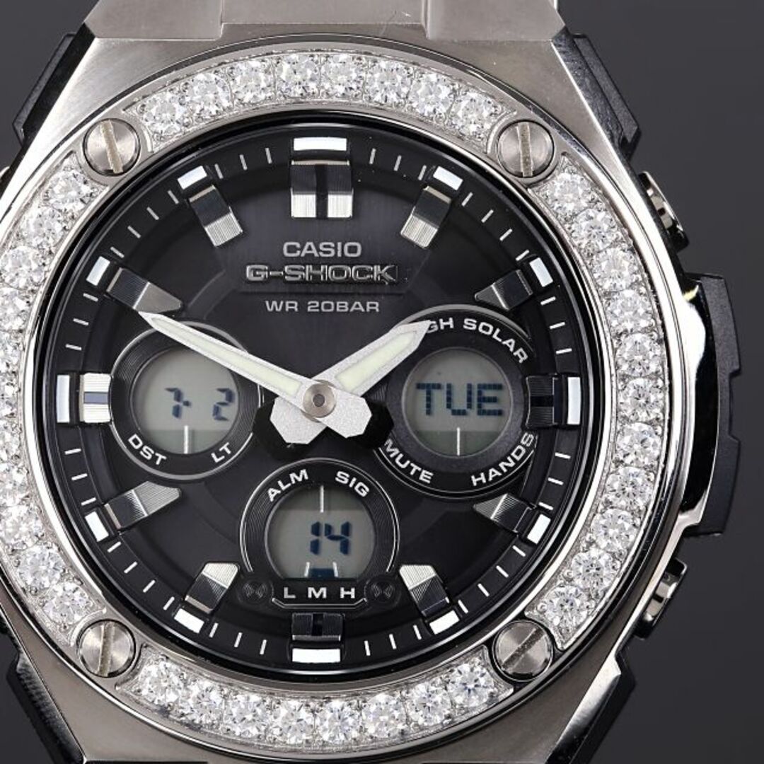 G-SHOCK(ジーショック)のG-SHOCK GST w300 大粒CZダイヤ（キュービックジルコニア）カスタムベゼル 18K GOLD カスタムCZダイヤ（キュービックジルコニア） メンズの時計(腕時計(アナログ))の商品写真