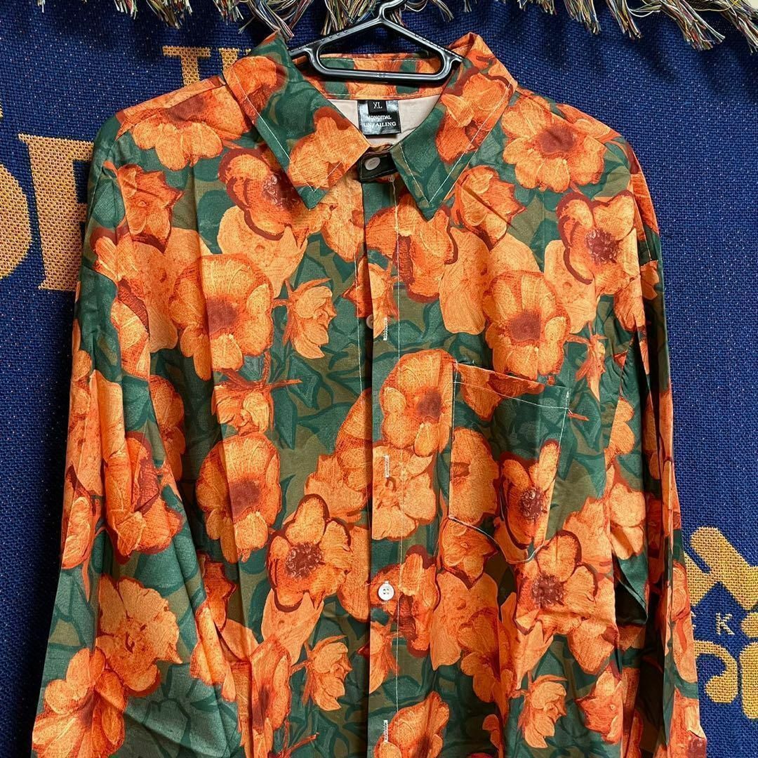 花柄　襟付きシャツ　メンズ　長袖　オレンジ色の花　オレンジと緑　絵画風 メンズのトップス(シャツ)の商品写真