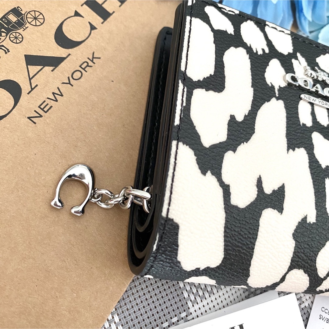 新品☆COACH(コーチ)ブラック アニマル レザー 折り財布