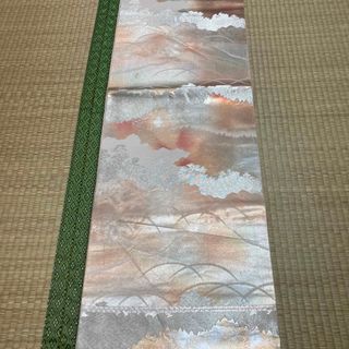平和屋-こころ店□西陣 高島織物謹製 六通柄袋帯 霞文 引箔 正絹 逸品 ... 平和屋-こころ店■西陣さの善謹製 六通柄袋帯 寿光織 高砂 銀糸 証紙付き 正絹 逸品 B-cy5286