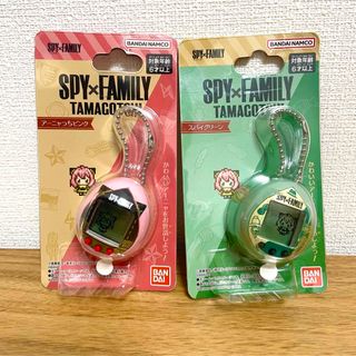 バンダイ(BANDAI)の【新品】　TAMAGOTCHI アーニャっちピンク　スパイグリーン　セット(携帯用ゲーム機本体)