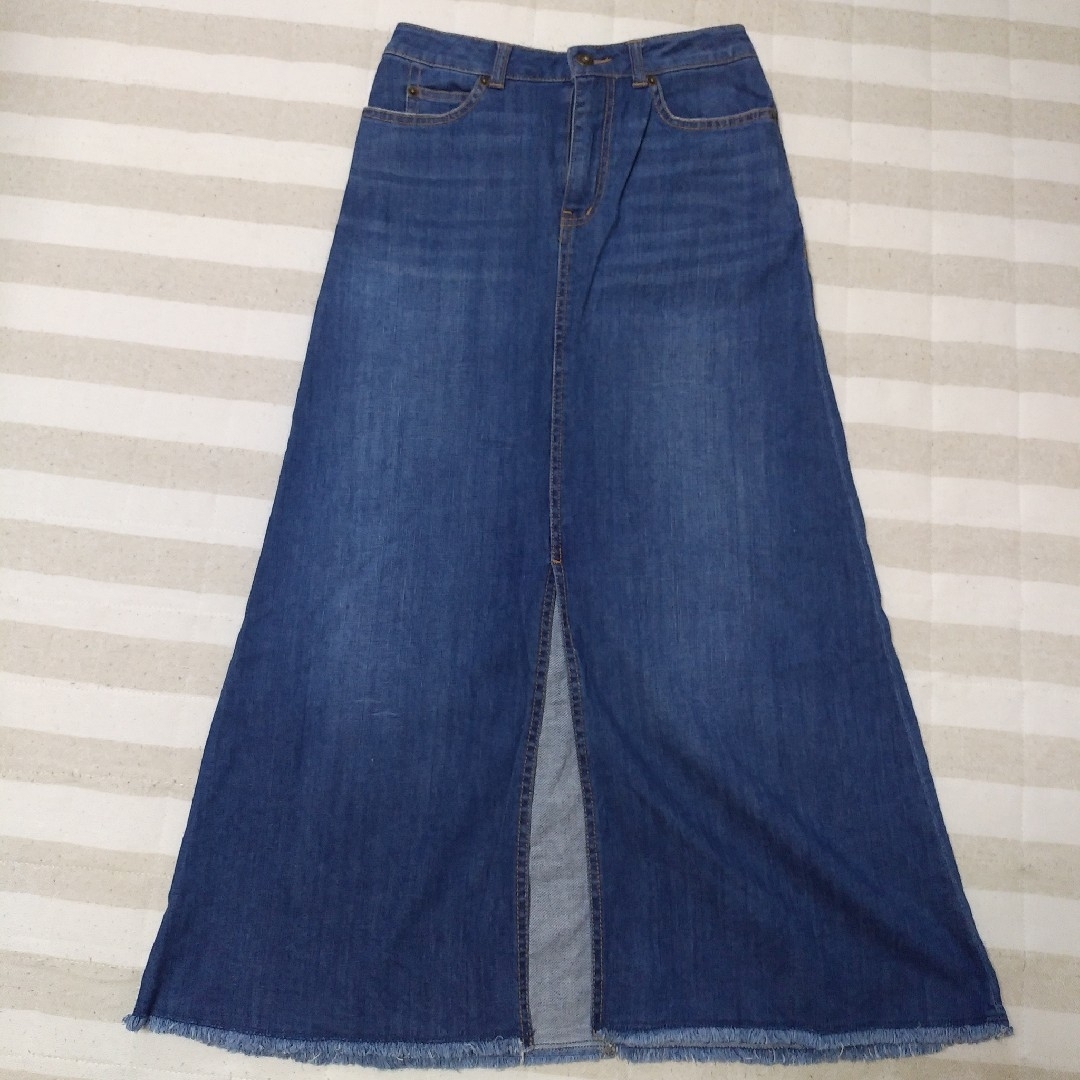 NATURAL BEAUTY BASIC(ナチュラルビューティーベーシック)のNATURAL BEAUTYBASIC　デニムロングスカート　Sサイズ レディースのスカート(ロングスカート)の商品写真