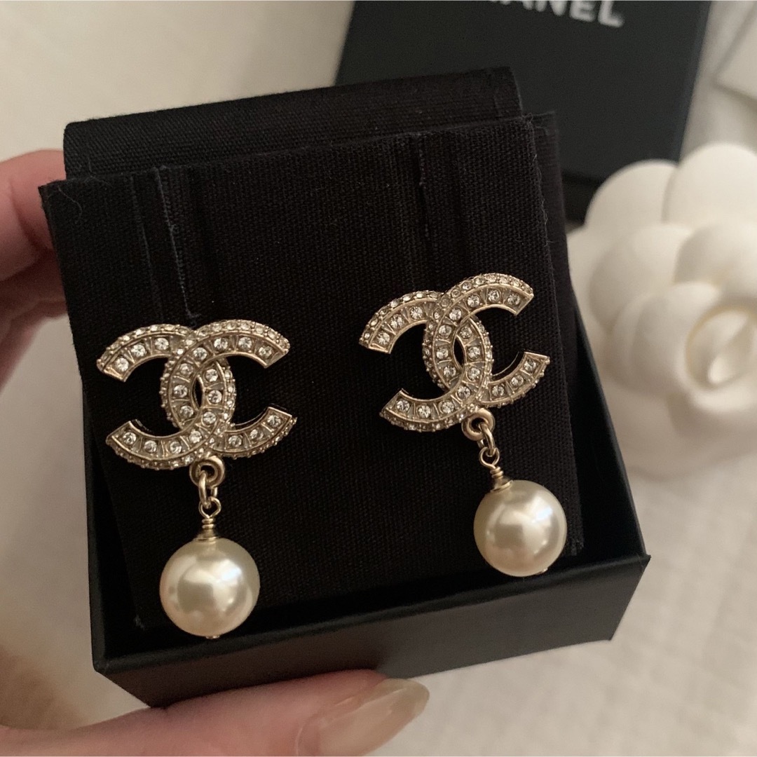 CHANEL シャネル CC ロゴ ラインパール ピアス 希少 シンプルピアスレア