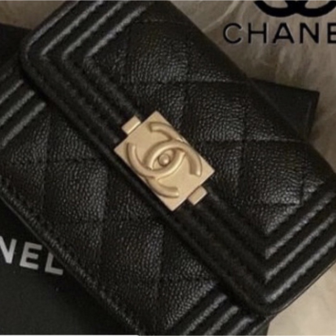 CHANEL(シャネル)の【正規品】CHANEL マトラッセ三つ折りミニ財布　 レディースのファッション小物(財布)の商品写真