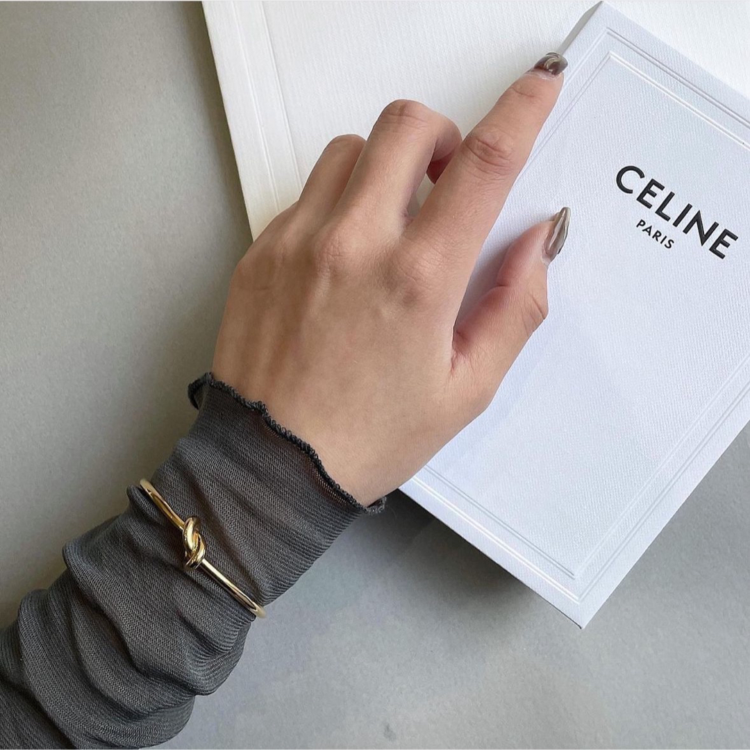 celine(セリーヌ)の【CELINE】ノット エクストラシンブレスレット レディースのアクセサリー(ブレスレット/バングル)の商品写真