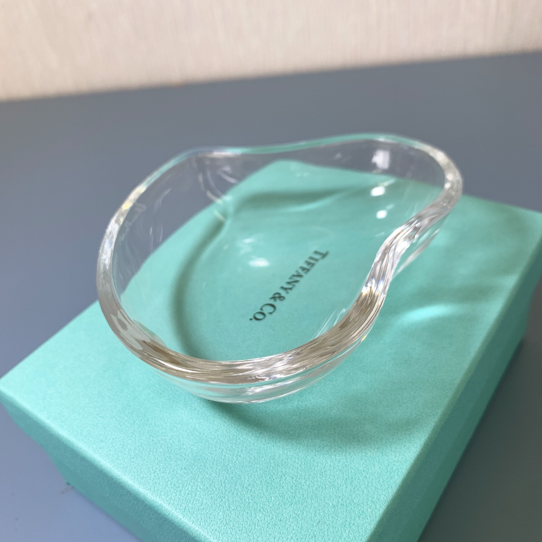 Tiffany & Co.(ティファニー)のTiffany & Co.ガラス小物入れ 箱、保存袋付き 美品 インテリア/住まい/日用品のインテリア小物(小物入れ)の商品写真