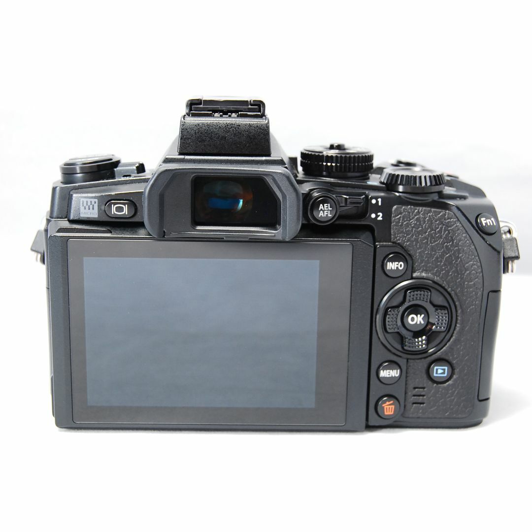 【美品】OM-D E-M5 Mark Ⅲ（電池２個付き） 美品】OM-D E-M5 Mark Ⅲ（電池2個付き）（OLYMPUS OM-D E-M5