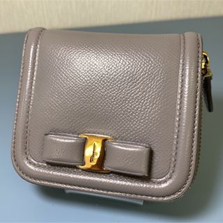 サルヴァトーレフェラガモ(Salvatore Ferragamo)のSalvatore Ferragamo レザー 折り財布 美品 (財布)