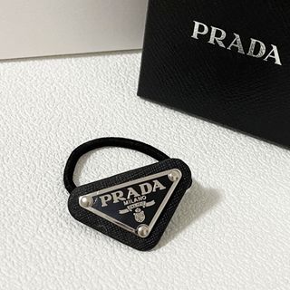 プラダ ヘアゴム/シュシュの通販 88点 | PRADAのレディースを買うなら