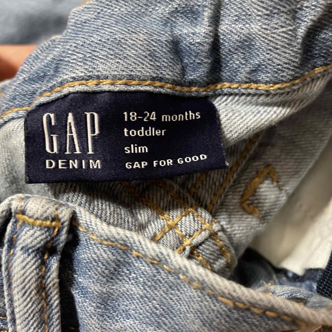 GAP Kids(ギャップキッズ)のGAP デニムパンツ キッズ/ベビー/マタニティのキッズ服男の子用(90cm~)(パンツ/スパッツ)の商品写真