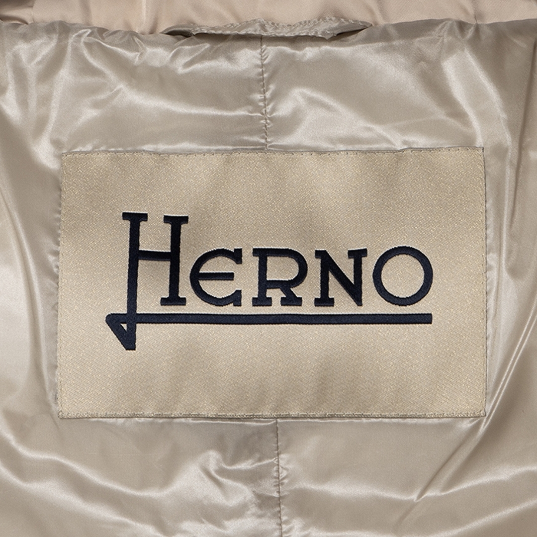 HERNO(ヘルノ)のヘルノ HERNO ダウン レディース サテンAシェイプ フーデッドダウンコート ミドル丈 Aライン PI1304D 12170 1985 レディースのジャケット/アウター(ダウンジャケット)の商品写真