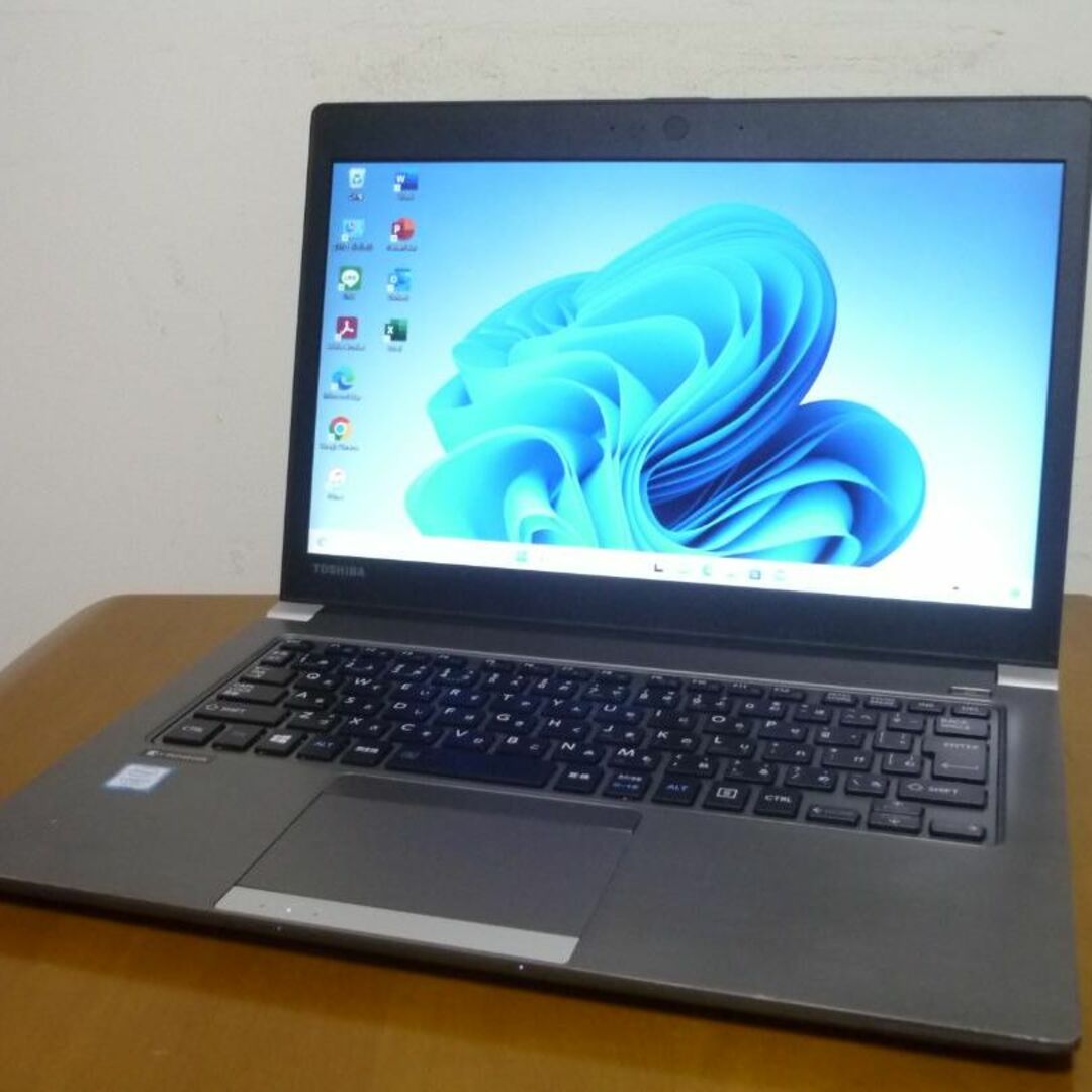 サクサク最高峰i7搭載 メモリ16G 東芝dynabook 高速SSD256-