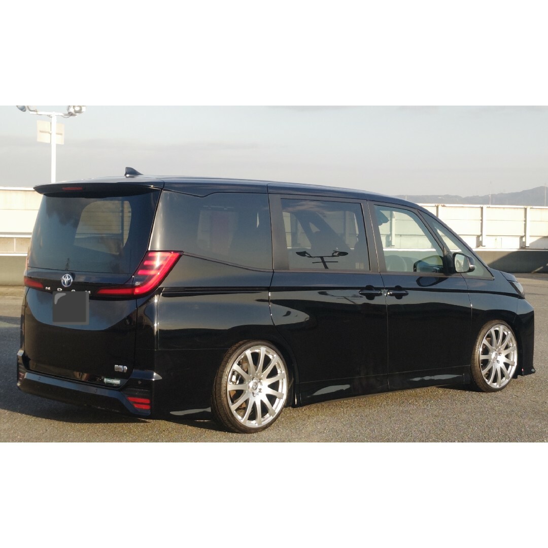 トヨタ - 令和5年6000kmカールソン20インチ☆現行ノアHV SG!豪華 トヨタ - 令和5年6000kmカールソン20インチ☆現行ノアHV SG!豪華