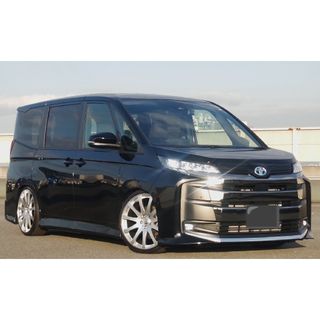 トヨタ(トヨタ)の令和5年6000kmカールソン20インチ★現行ノアHV SG!豪華オプション(車体)